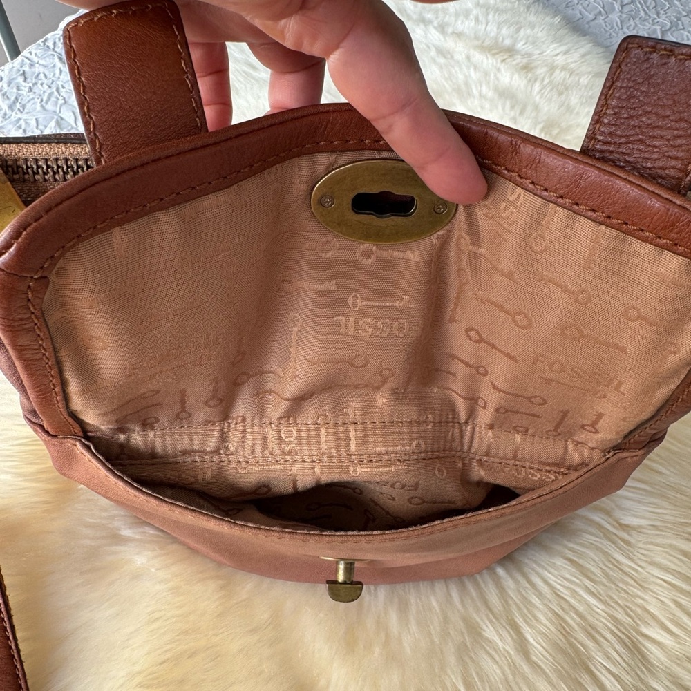 FOSSIL LONG LIVE VINTAGE 1954 Leather Crossbody Bag - Picture 11 of 16